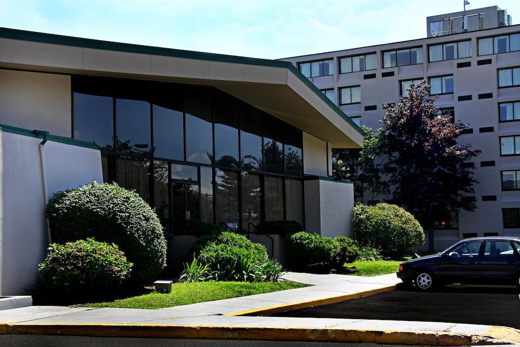 Stratford Hotel And Conference Center Esterno foto